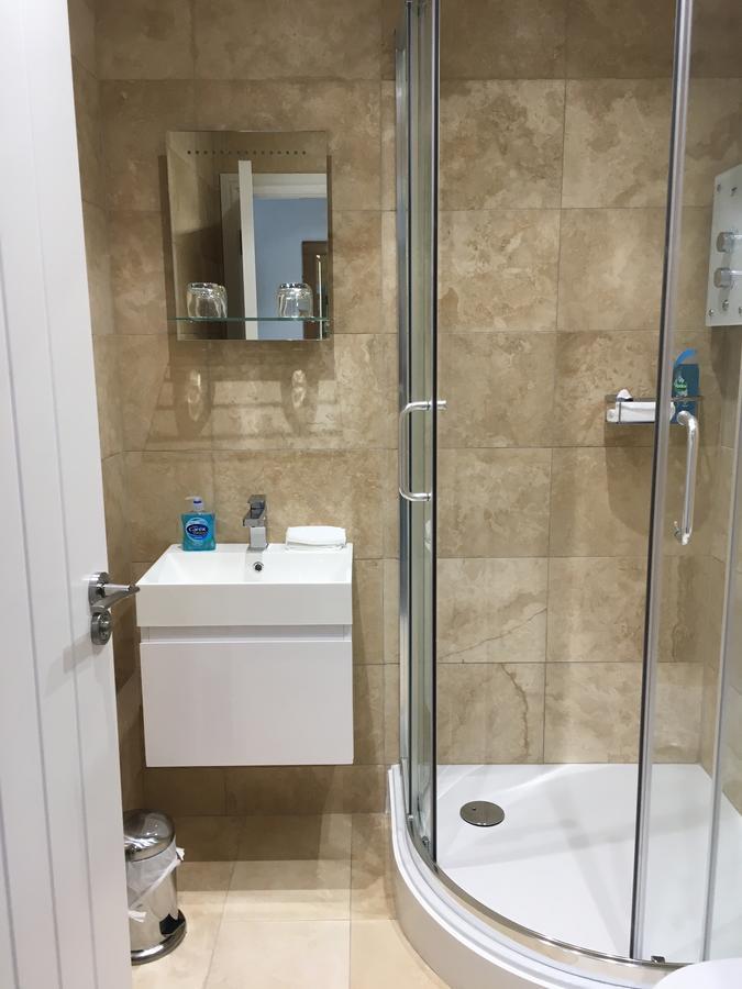 The Pityme Inn Уейдбридж Екстериор снимка